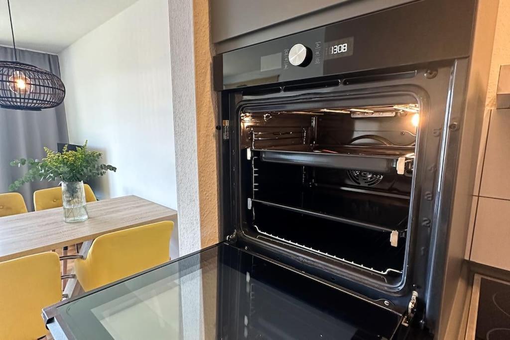 Beautiful 2-Room Apartment With Balkony In Willich Esterno foto