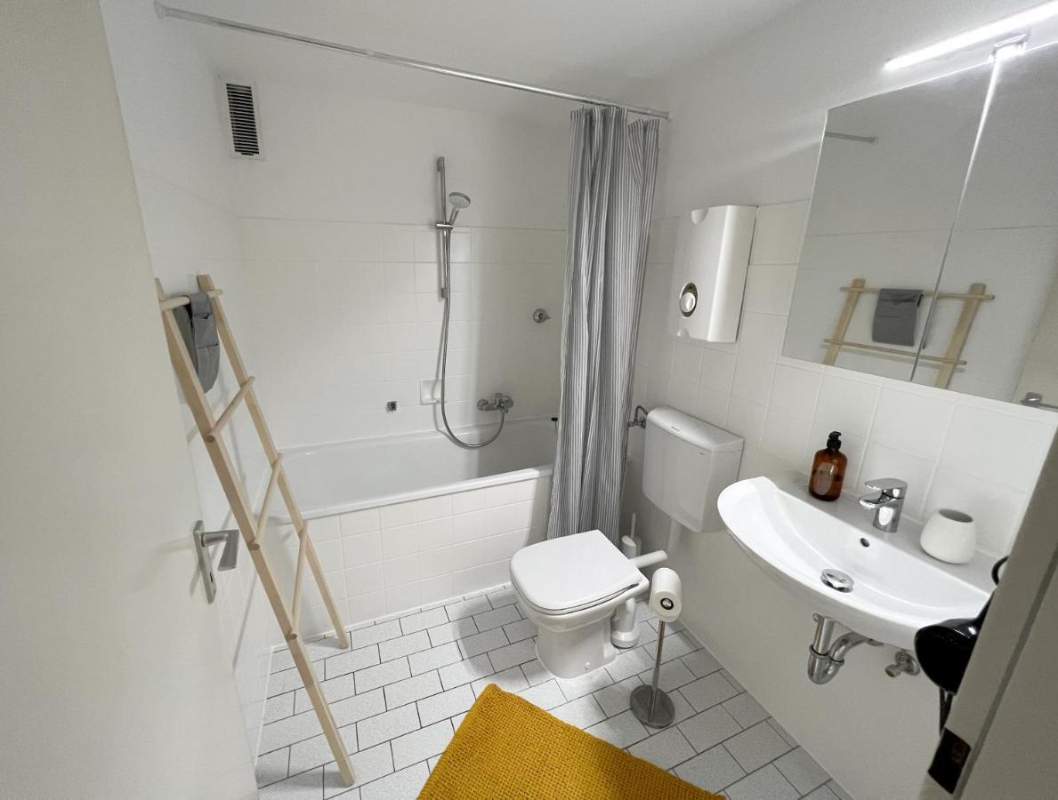 Beautiful 2-Room Apartment With Balkony In Willich Esterno foto